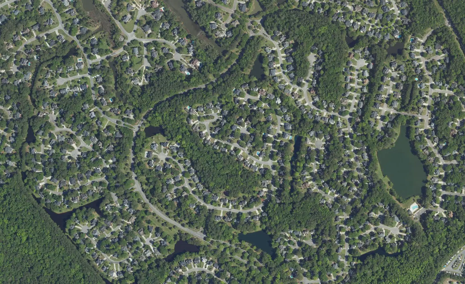 Aerial view of homes, woods and ponds in Brickyard, between U.S. 17 and Highway 41 in Mount Pleasant.