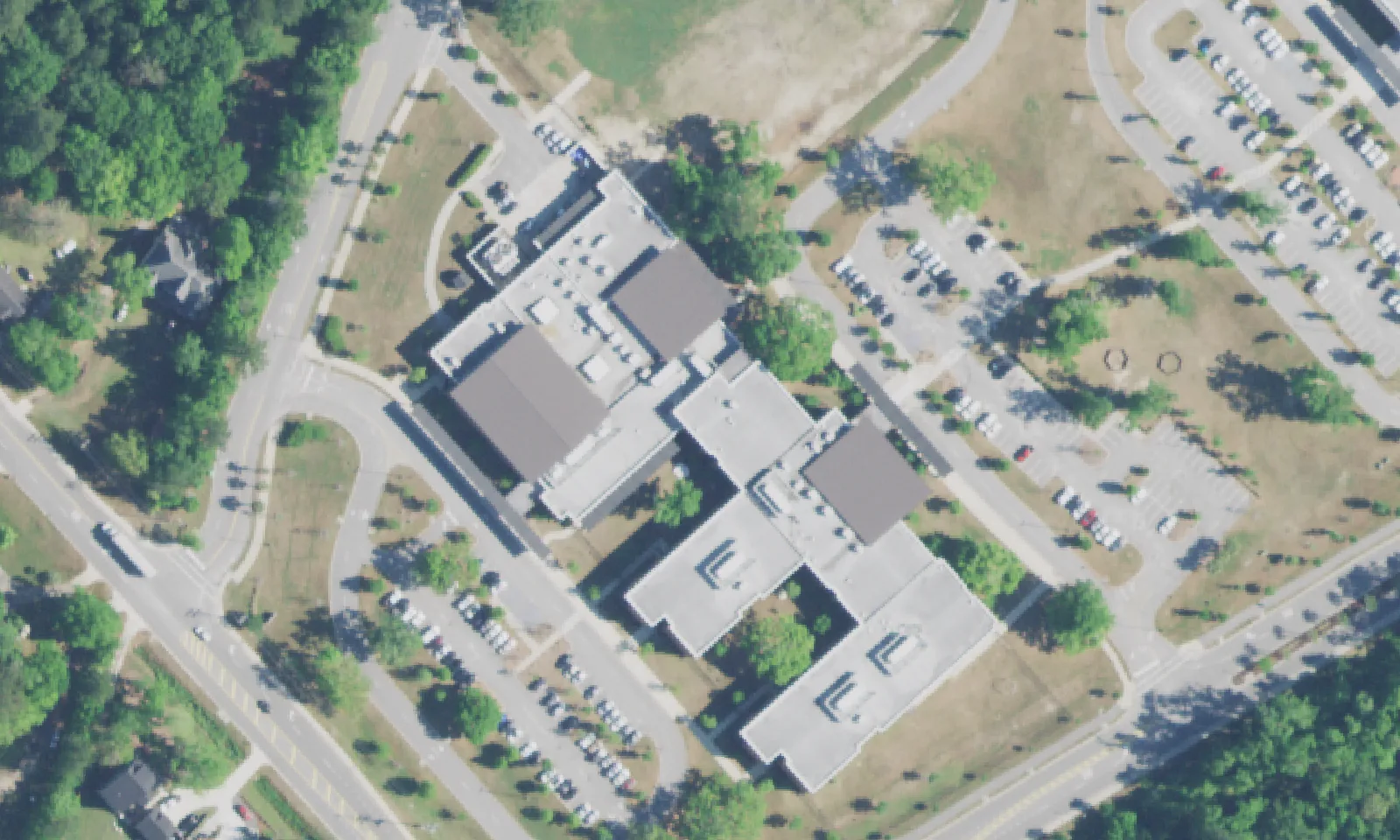 Laing Middle School's building on Bulrush Basket Lane in Mount Pleasant, seen from the air